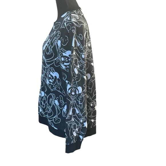 Sorcerer Mickey Crewneck. Size:M - Picture 2 of 8